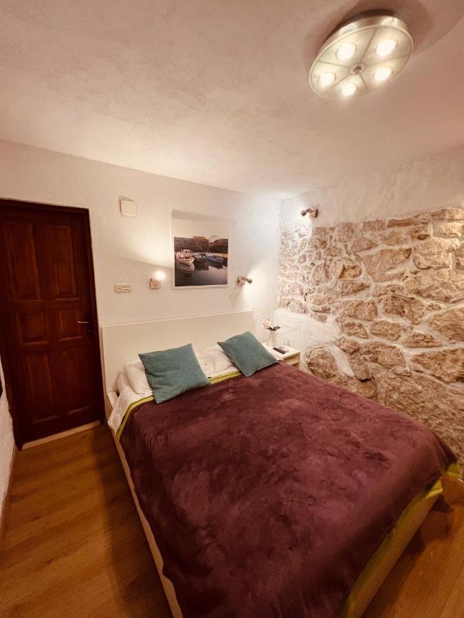 Guesthouse F Split Exterior foto
