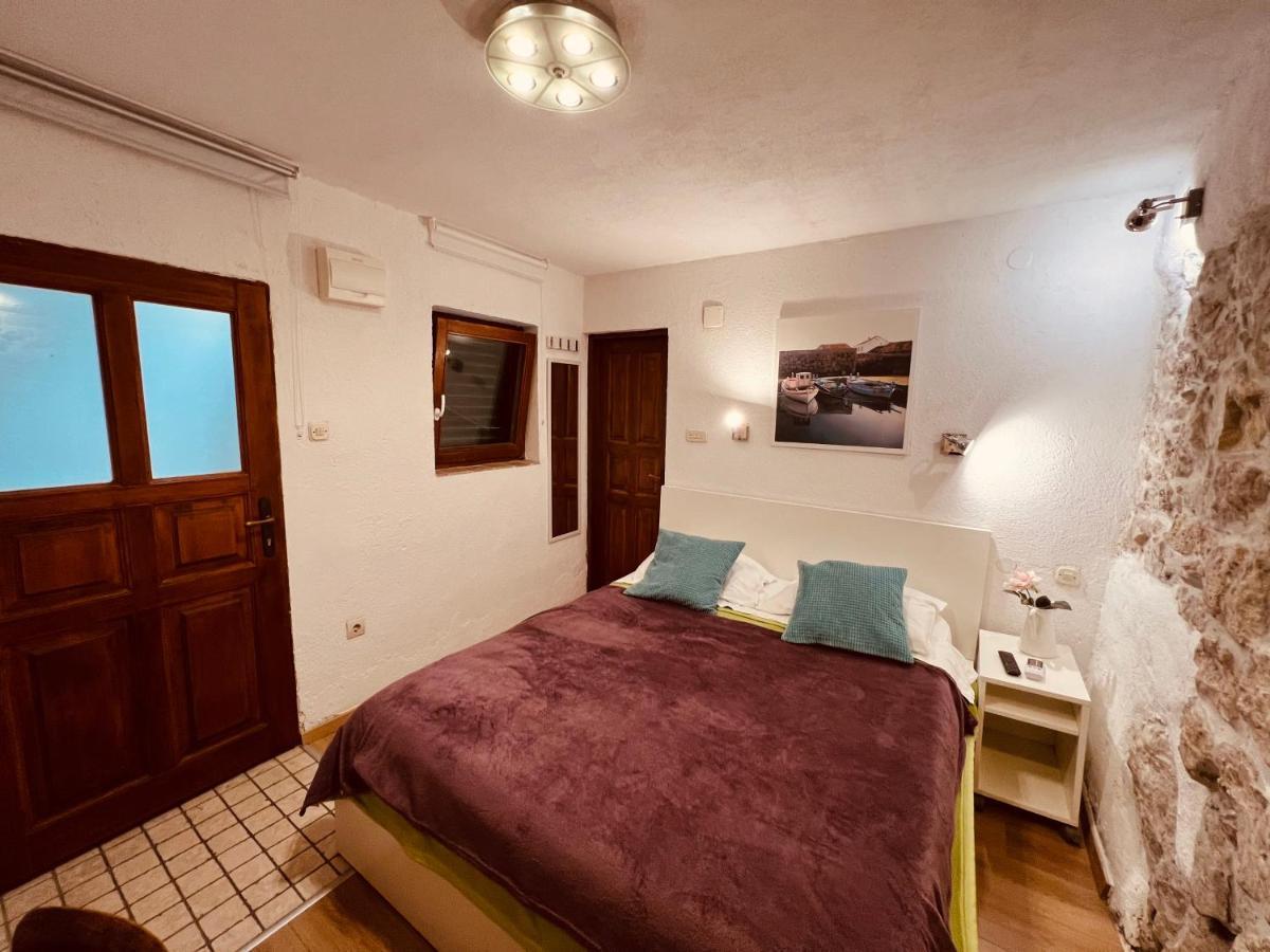 Guesthouse F Split Exterior foto