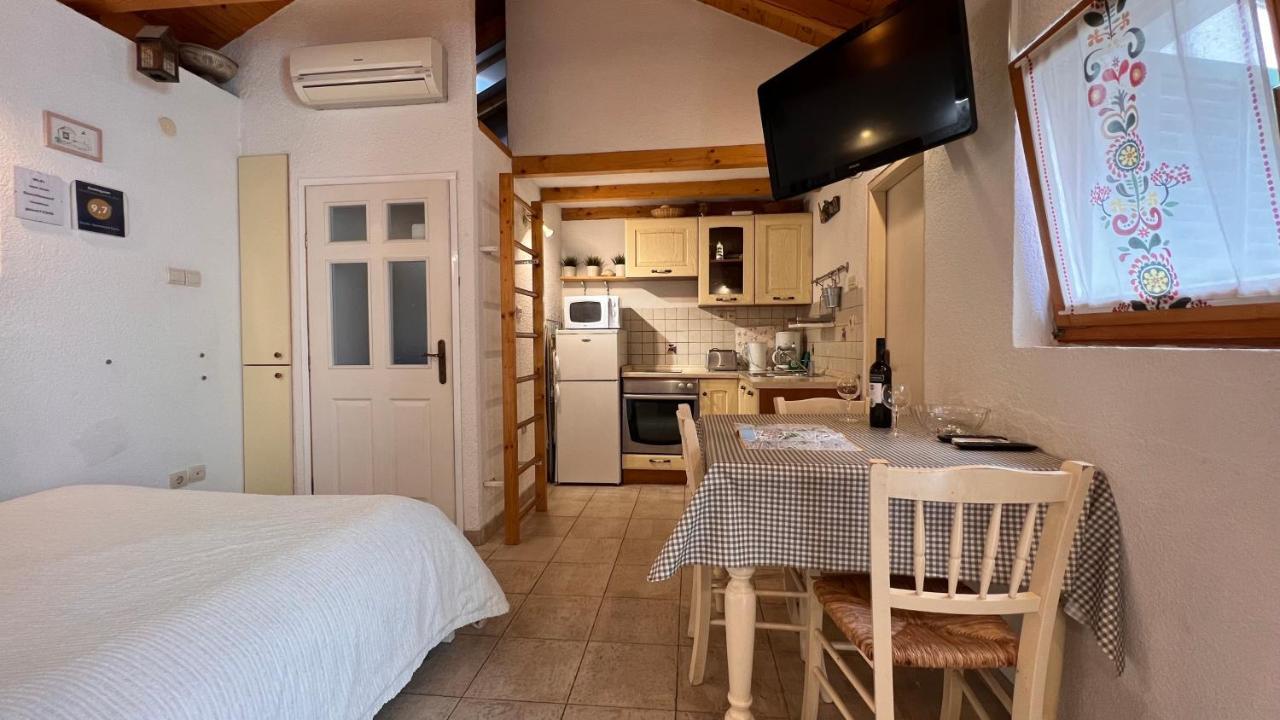 Guesthouse F Split Exterior foto