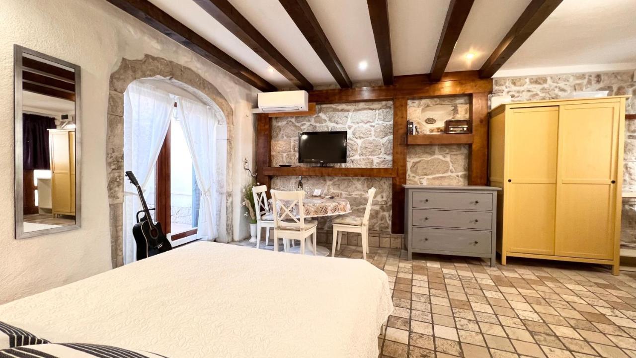 Guesthouse F Split Exterior foto