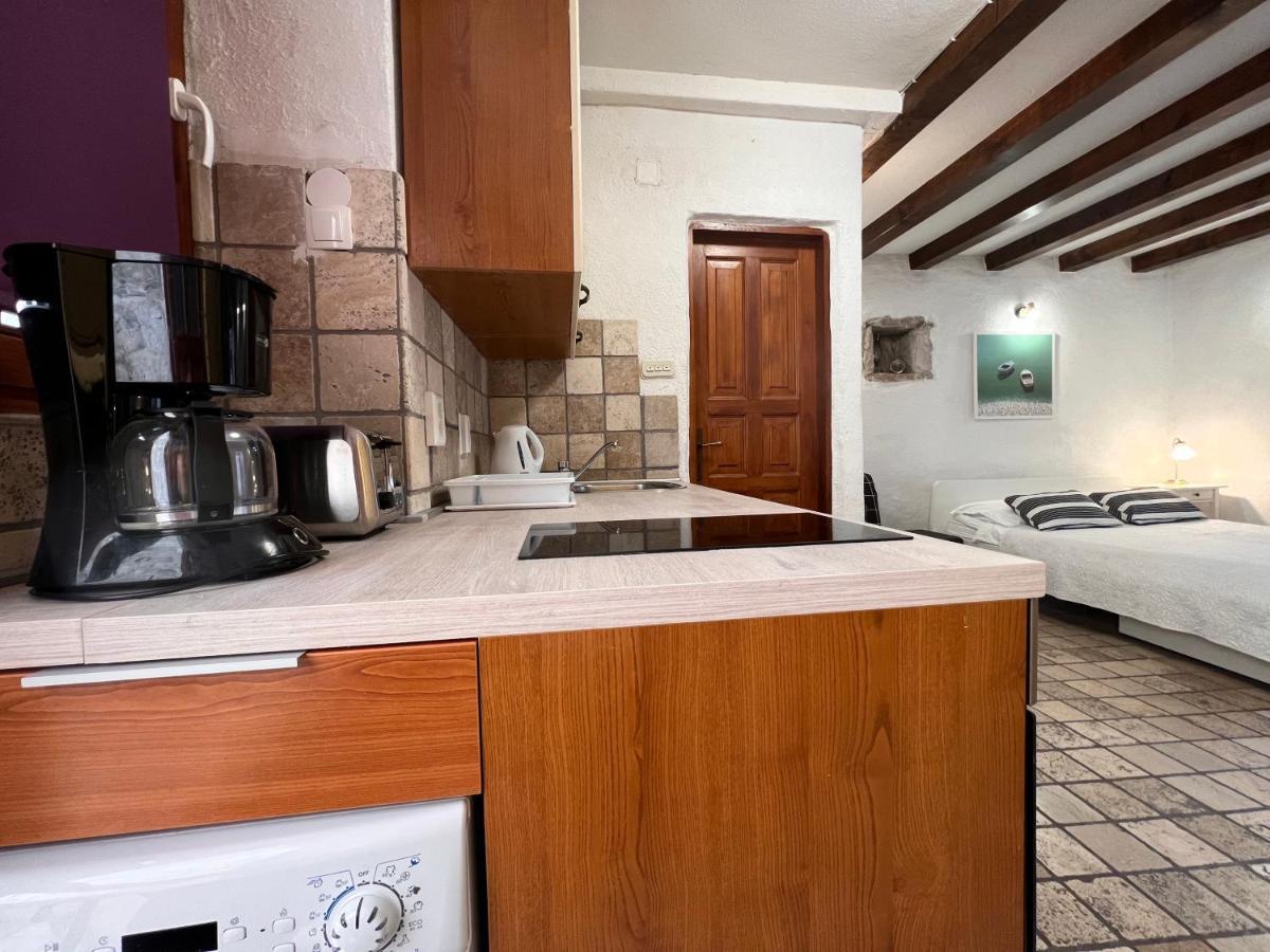 Guesthouse F Split Exterior foto
