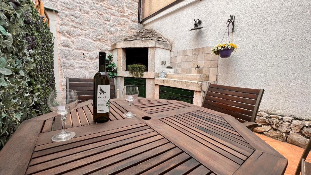 Guesthouse F Split Exterior foto